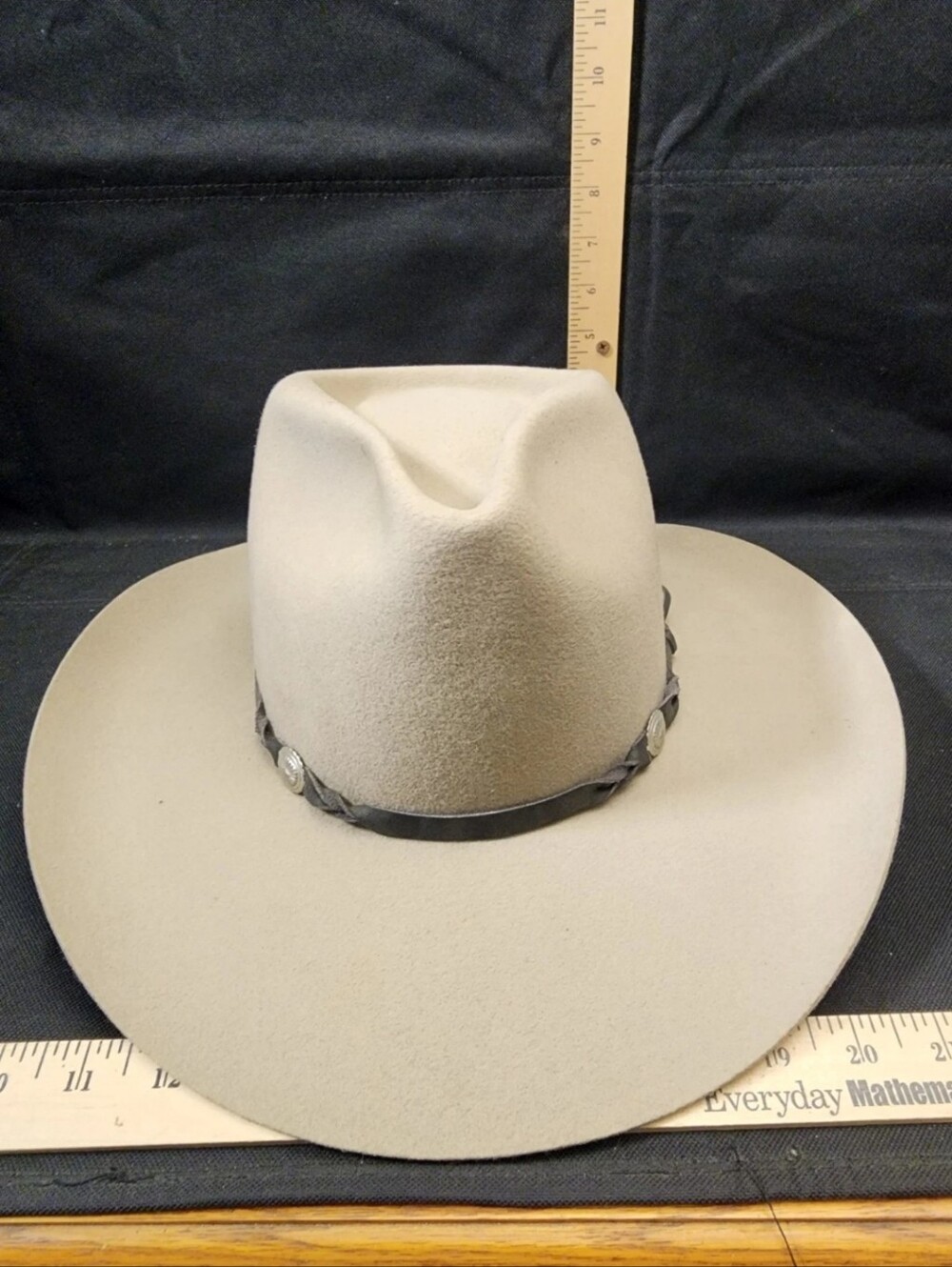 Men's Cowboy Hat Bailey Tan 100% Wool Size 7 3/8  Gently Worn